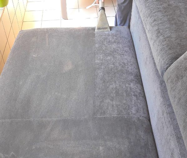 Limpieza profunda de sofás, butacas y sillas a domicilio en Barcelona con inyección y extracción