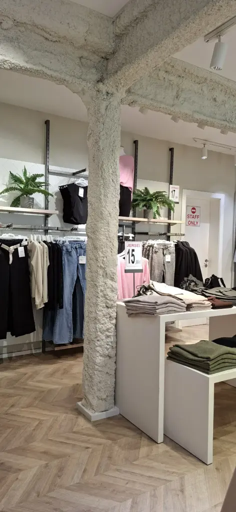 Limpieza de cemento proyectado decorativo