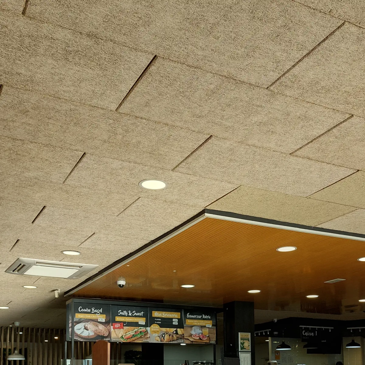 Limpieza de falsos techos en Barcelona